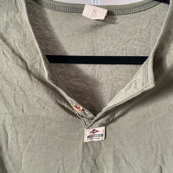Hollister Button Front Shirt - Picture 3 of 7